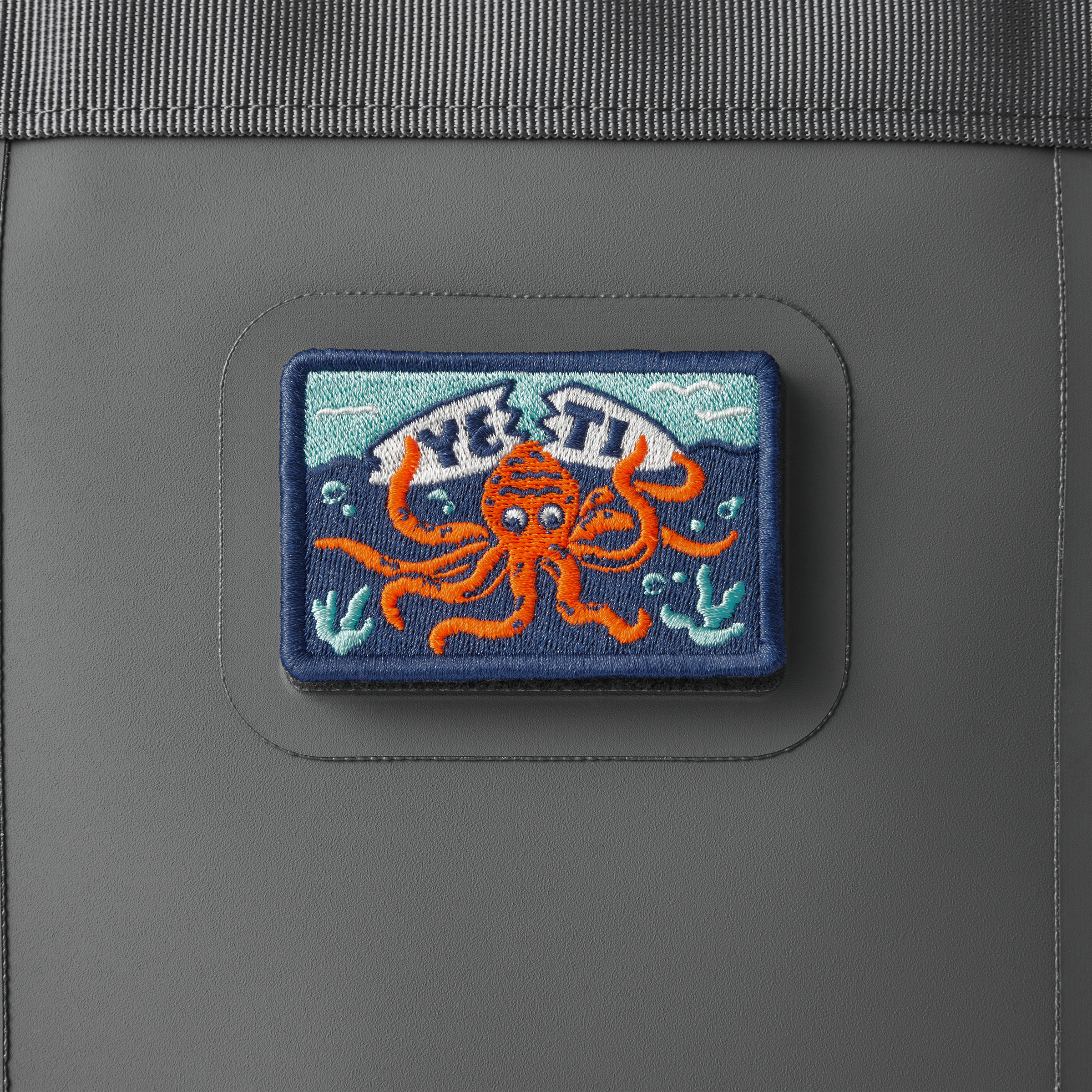 YETI Heritage Patch pieuvre côtier bleu pour sac