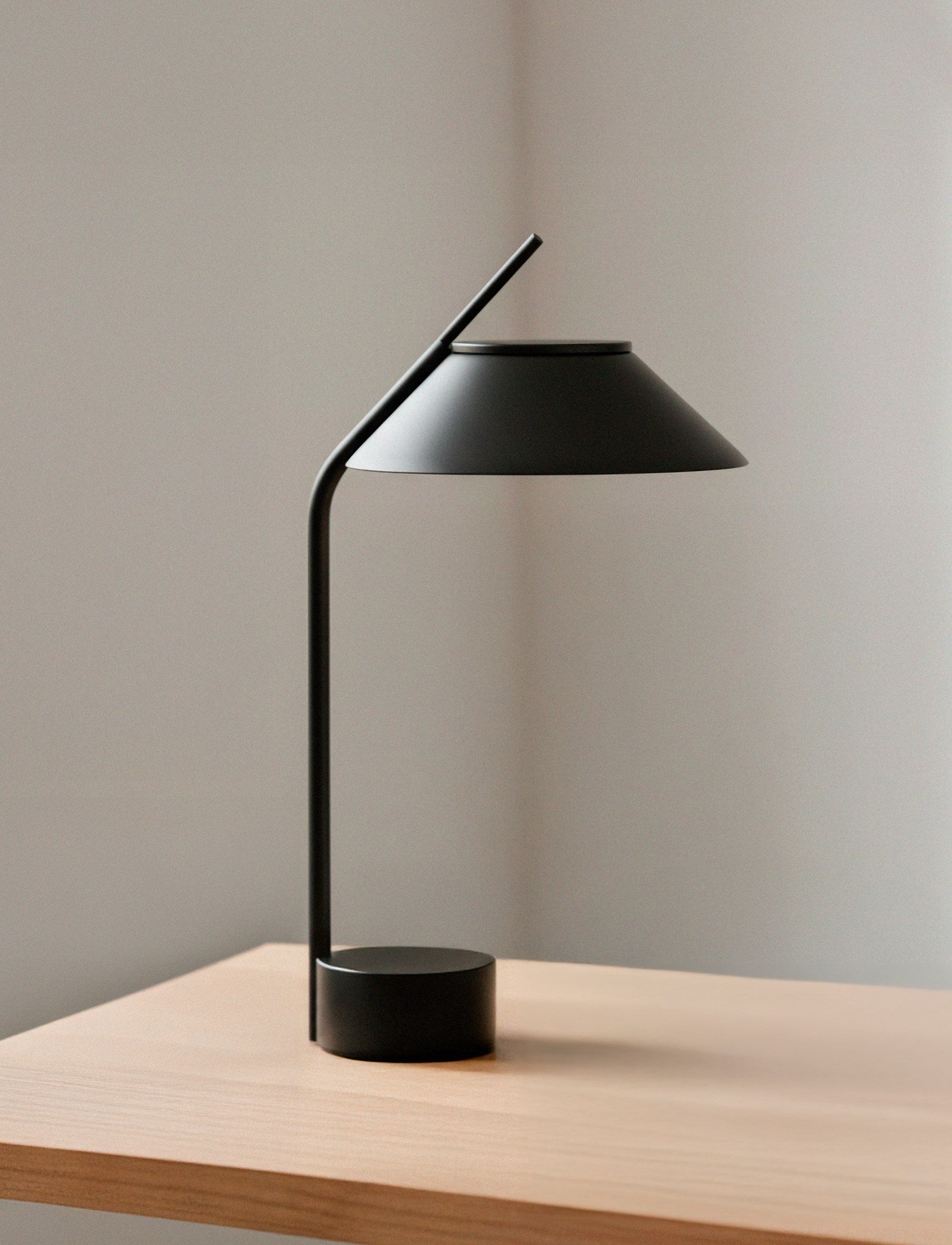 Stelton Vinkel lampe LED portable USB-C 3 intensités