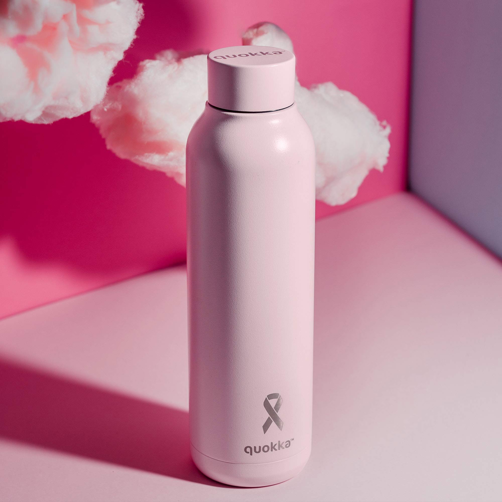 Quokka Solid Quartz Pink bouteille isotherme 630 ml