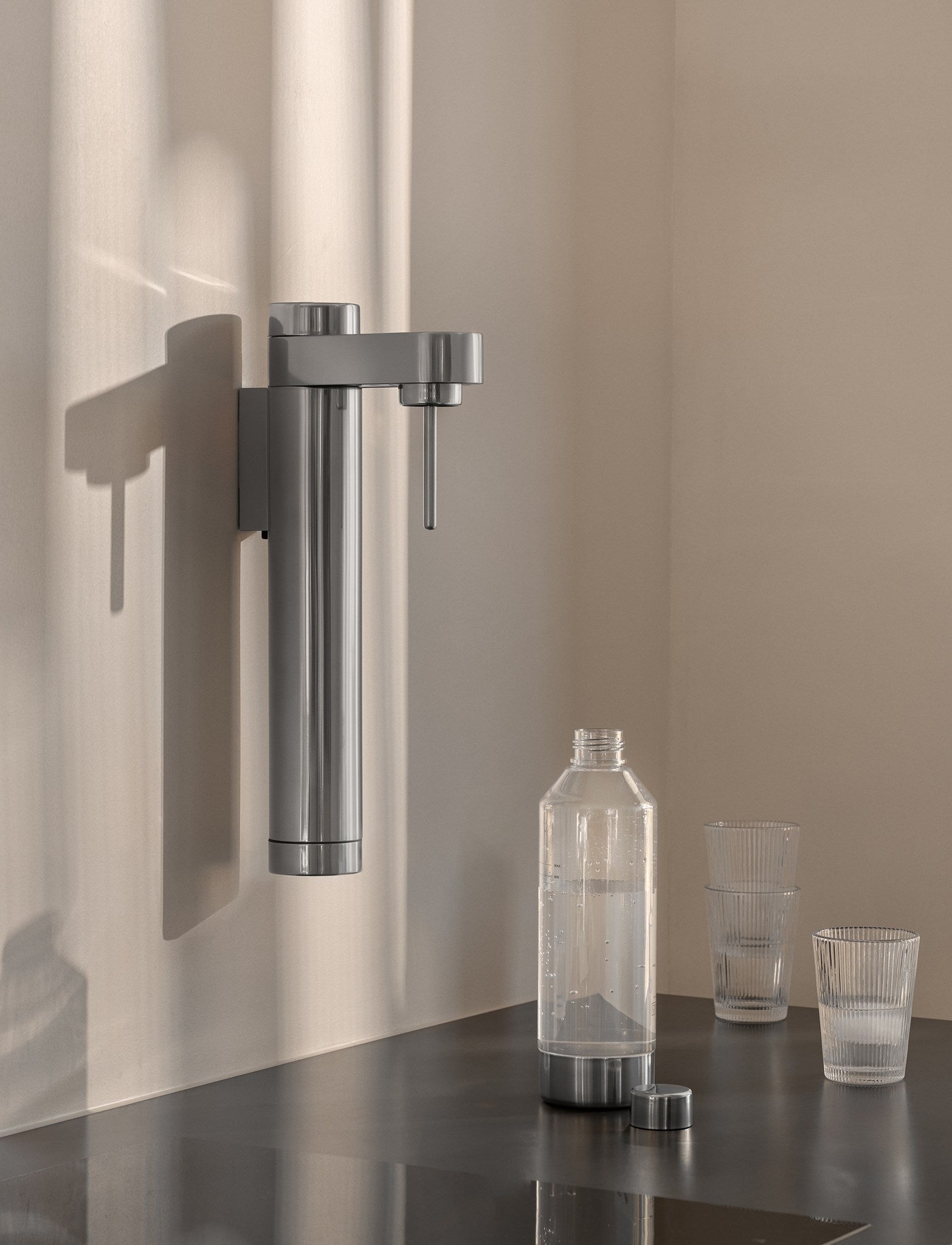 Stelton Brus machine eau gazeuse murale inox