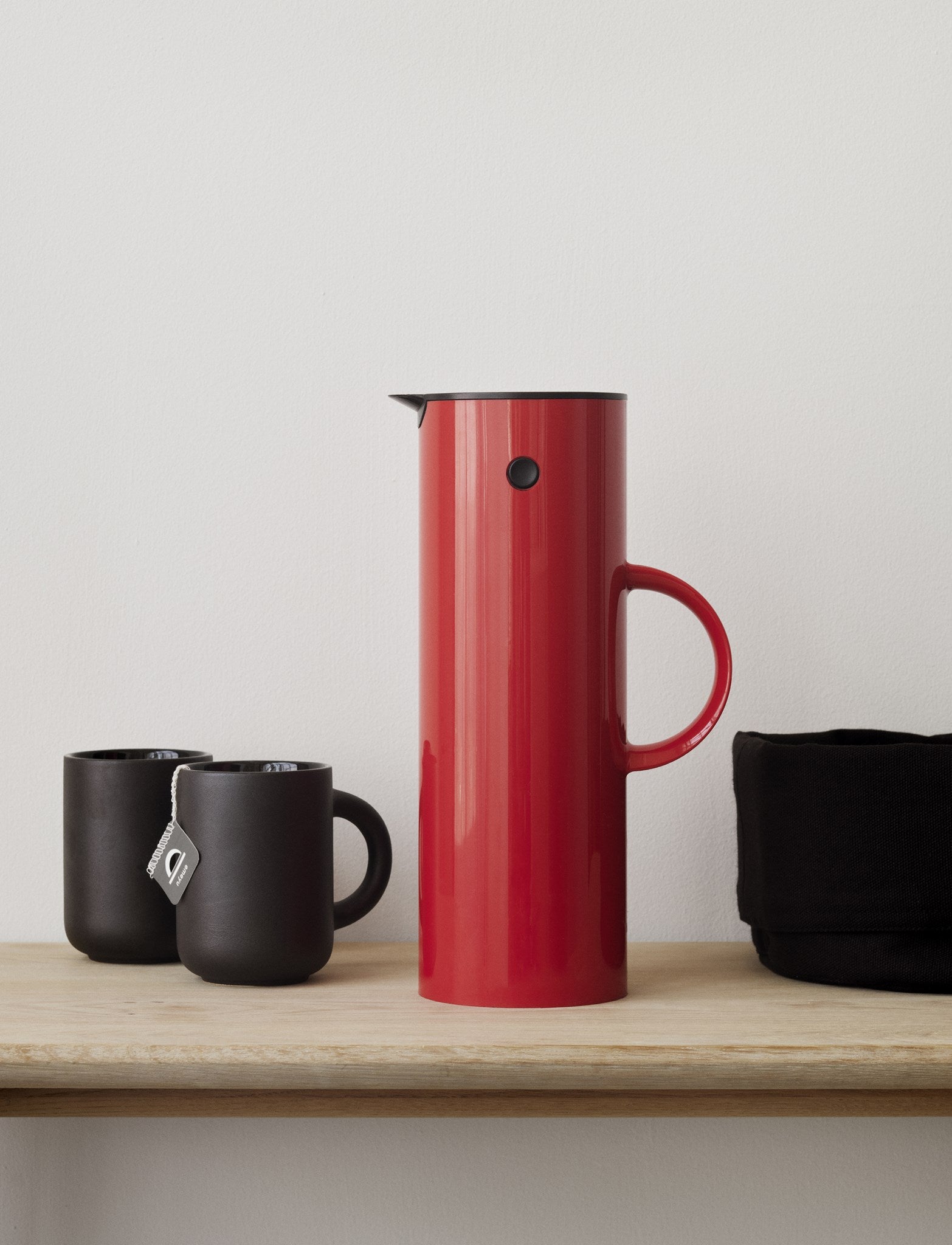 Stelton EM77 carafe isotherme 1 L garde froid