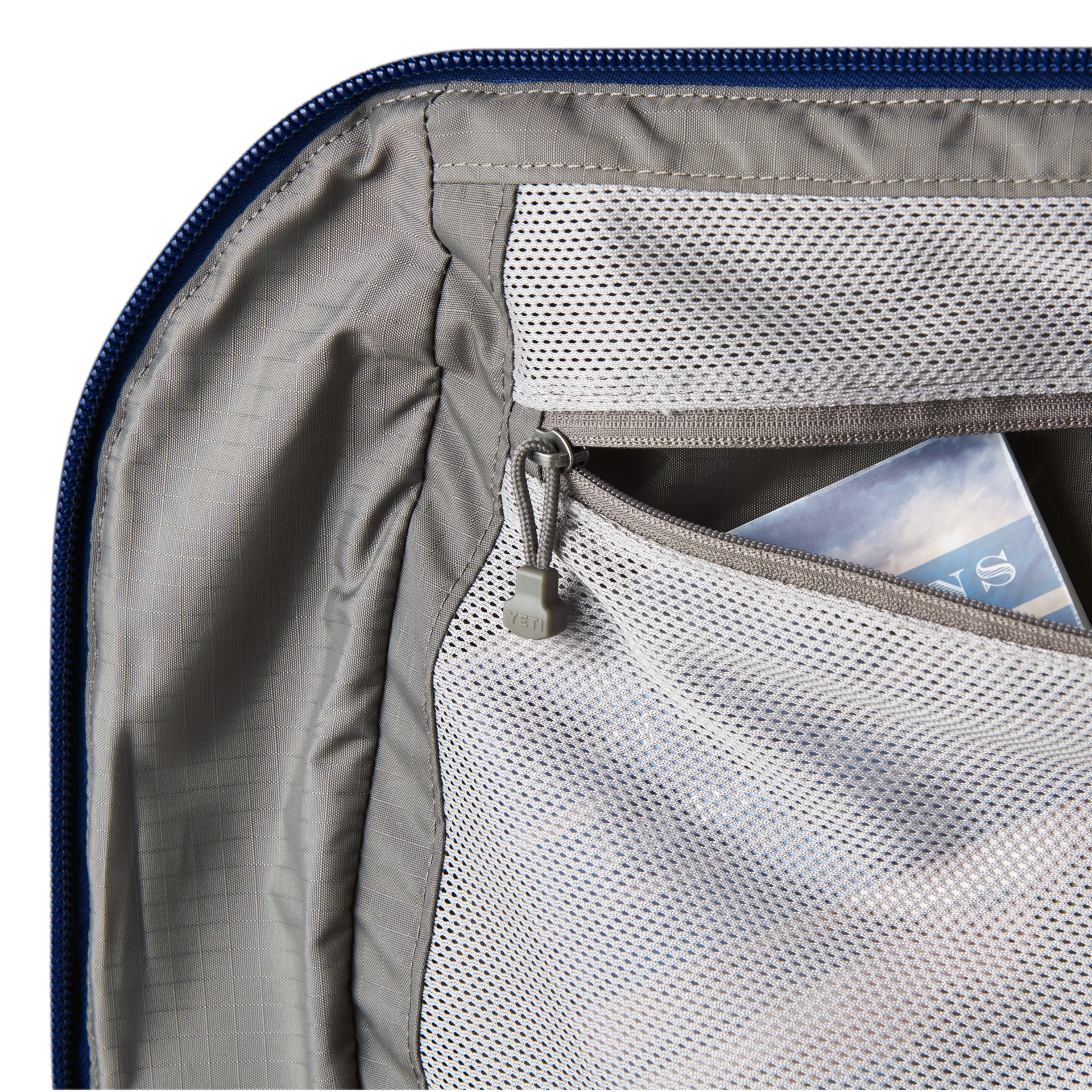 YETI Crossroads 40L sac voyage Navy cabine