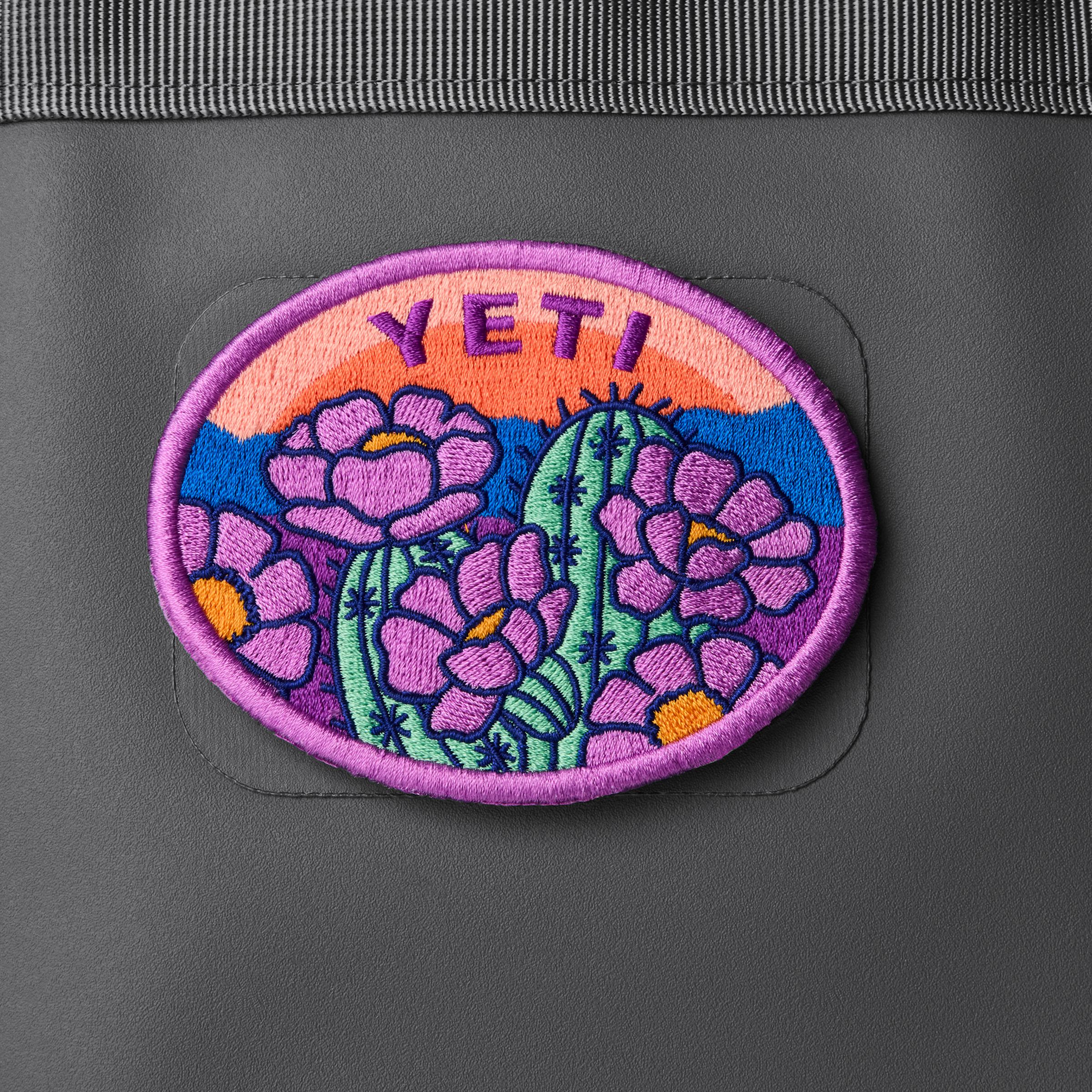 YETI Full Bloom Patch écusson violet scratch