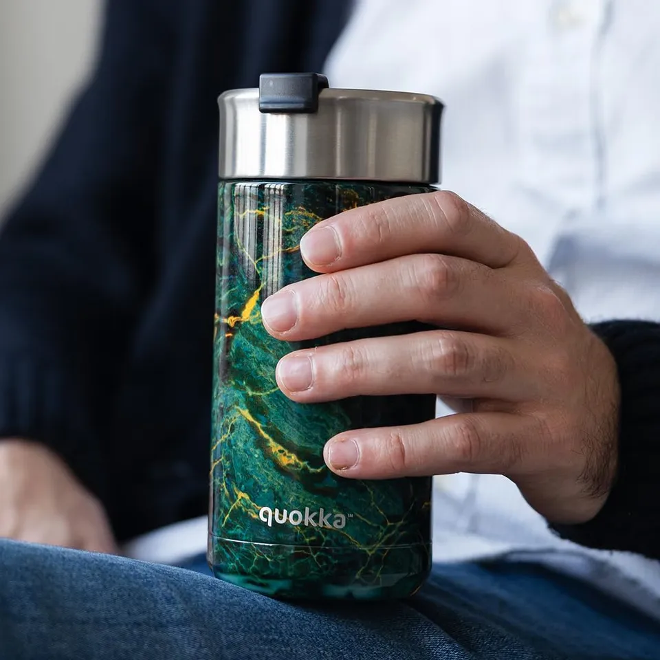 Quokka Boost gobelet isotherme Greenstone 400 ml avec infuseur