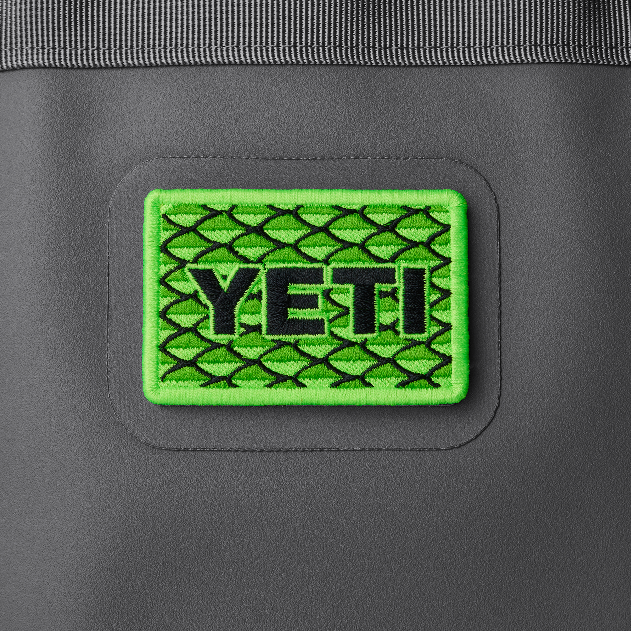 YETI Scales Patch écusson 5x7,6 cm Green velcro