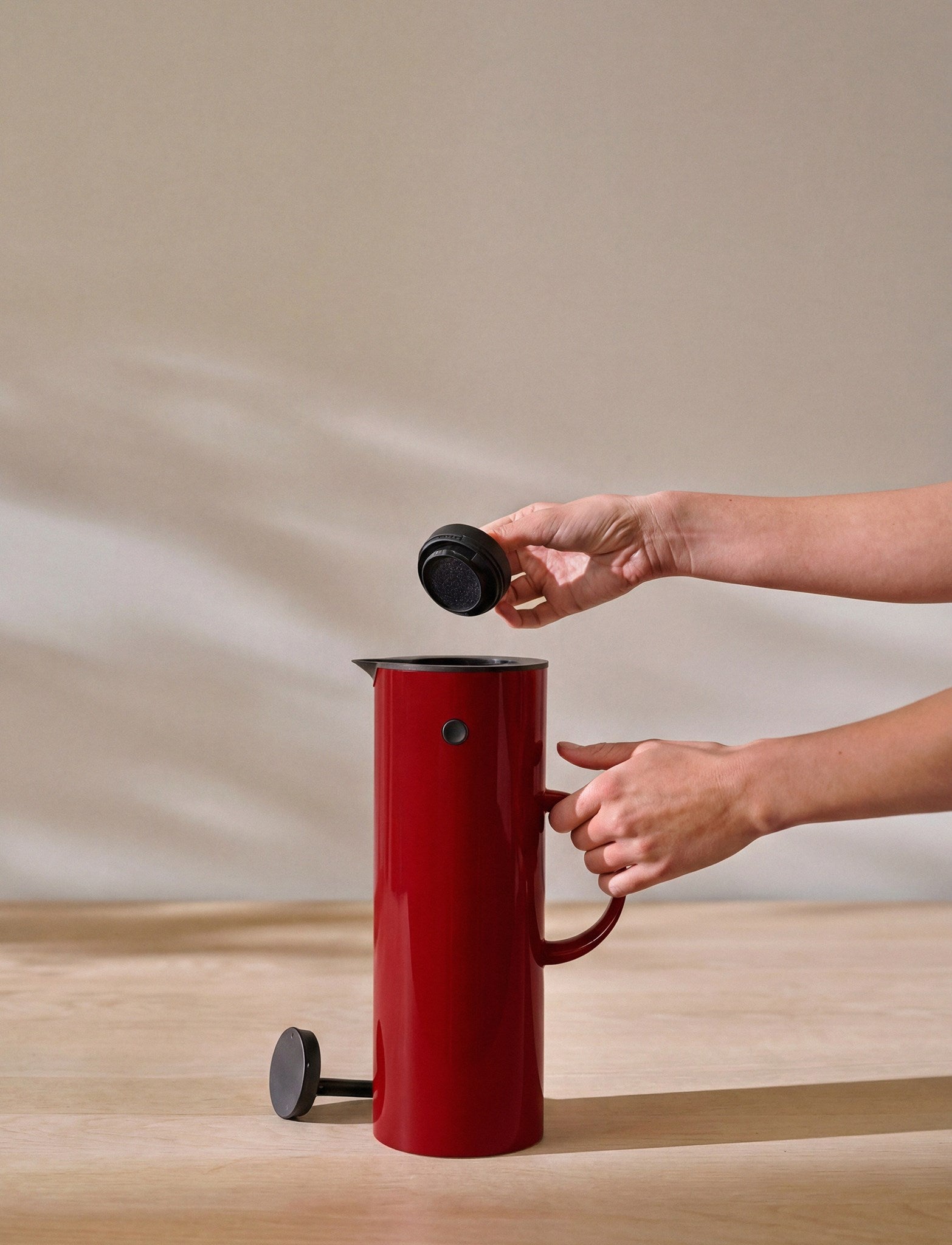 Stelton EM77 pichet isotherme 1 L bouchon étanche