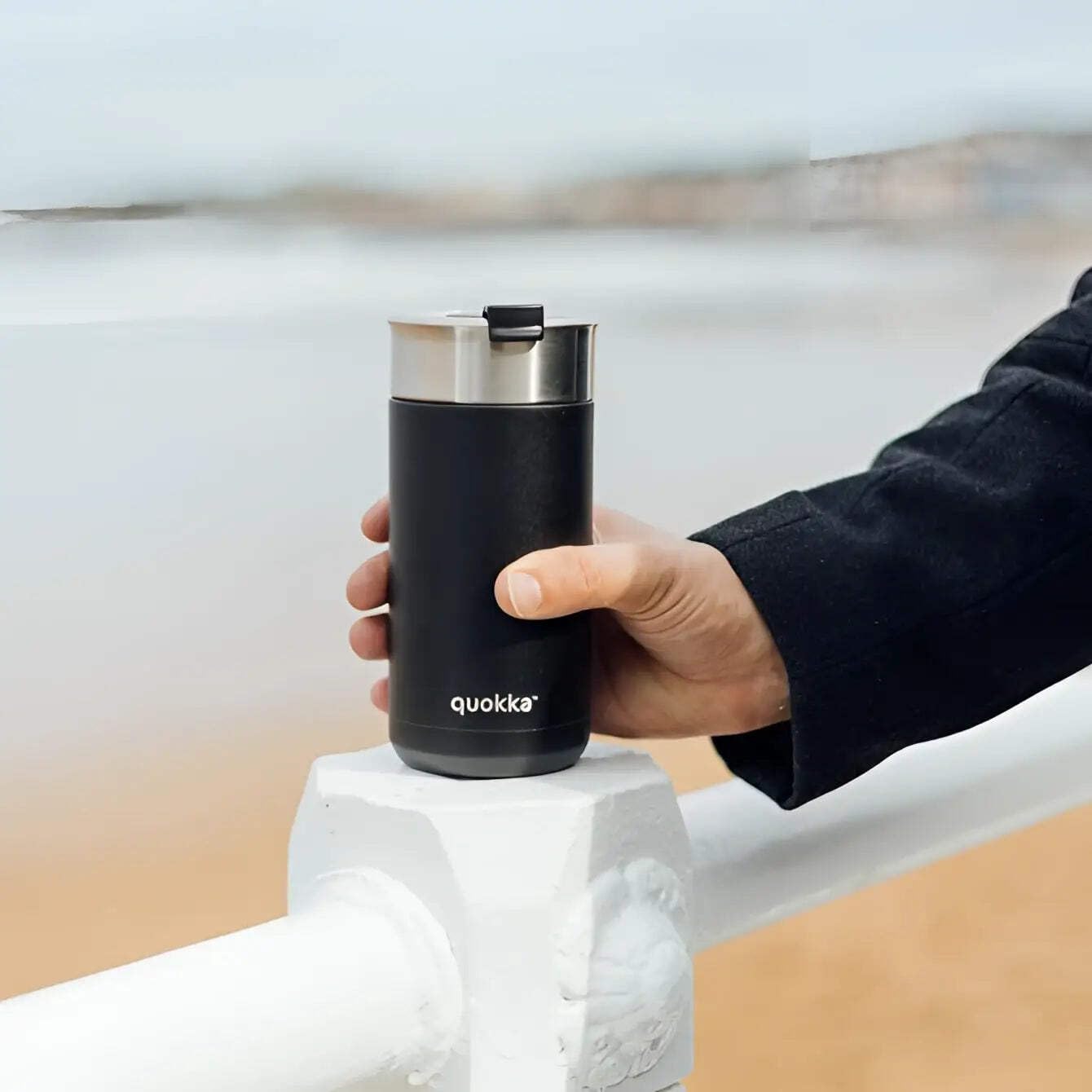 Quokka Boost Carbon Black mug isotherme 400 ml café