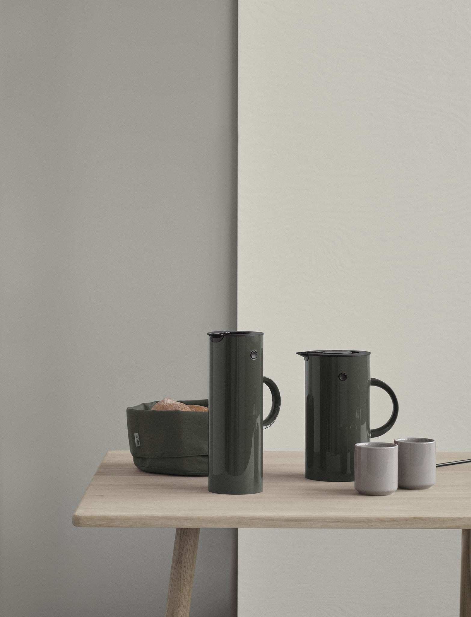 Stelton EM77 carafe isotherme 1 L bouchon voyage chaud froid