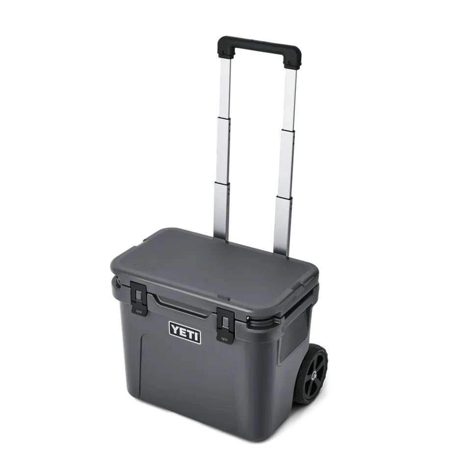 YETI Roadie 32 glacière rigide à roulettes Charcoal 50 canettes