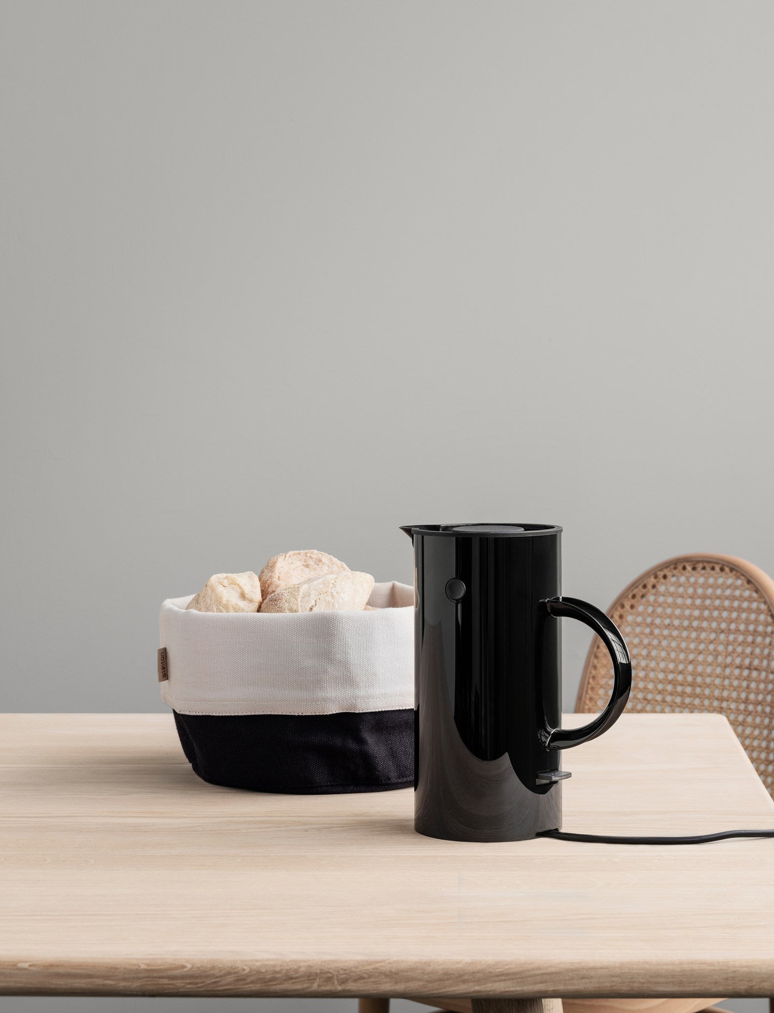 Stelton EM77 mini bouilloire électrique 0,5 L compacte