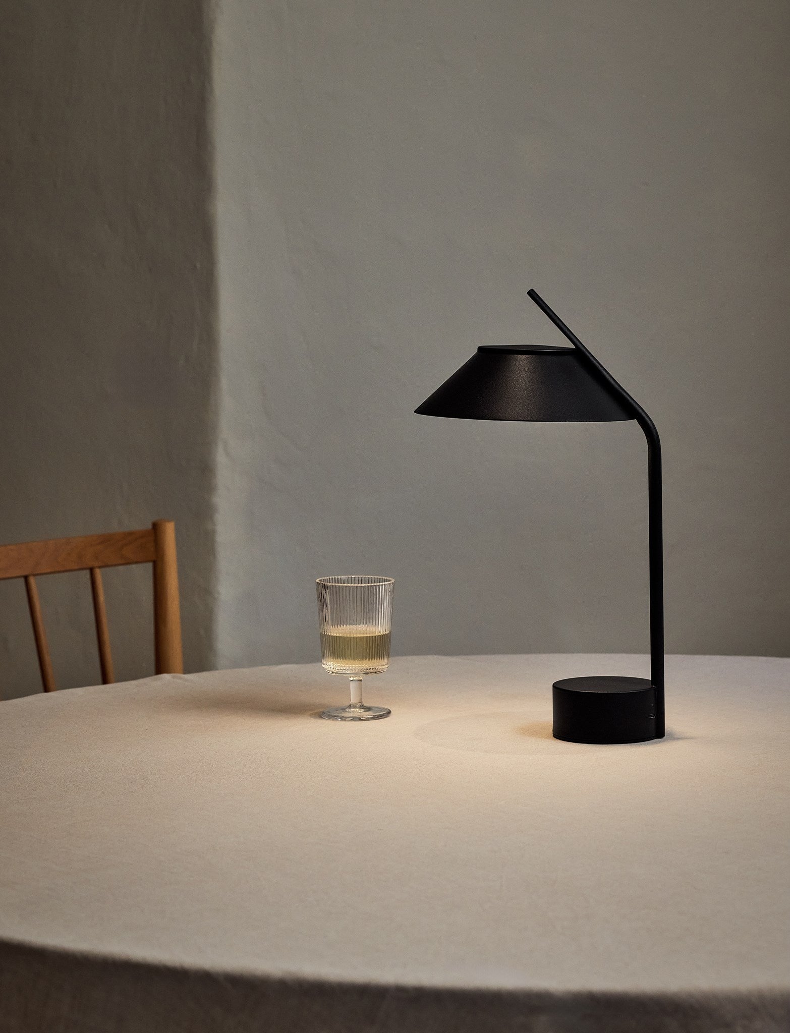 Stelton Vinkel lampe LED portable USB-C 3 intensités